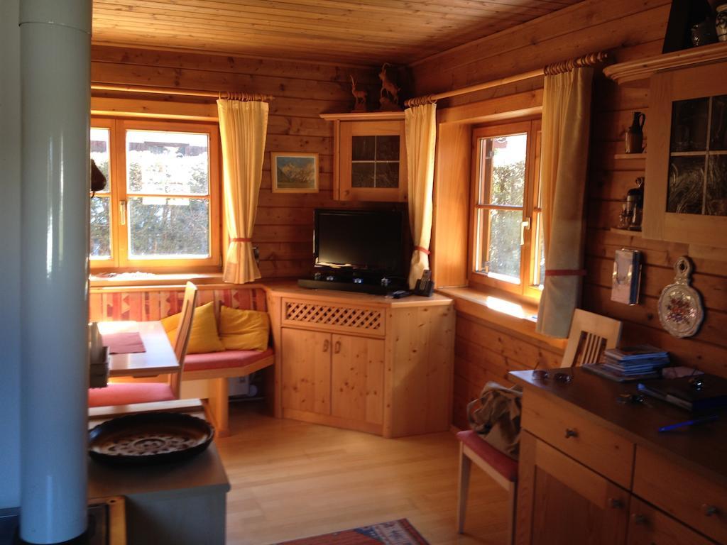 Ferienhaus Zirmheim ペルティサウ 部屋 写真