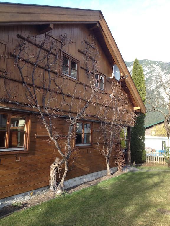 Ferienhaus Zirmheim ペルティサウ エクステリア 写真
